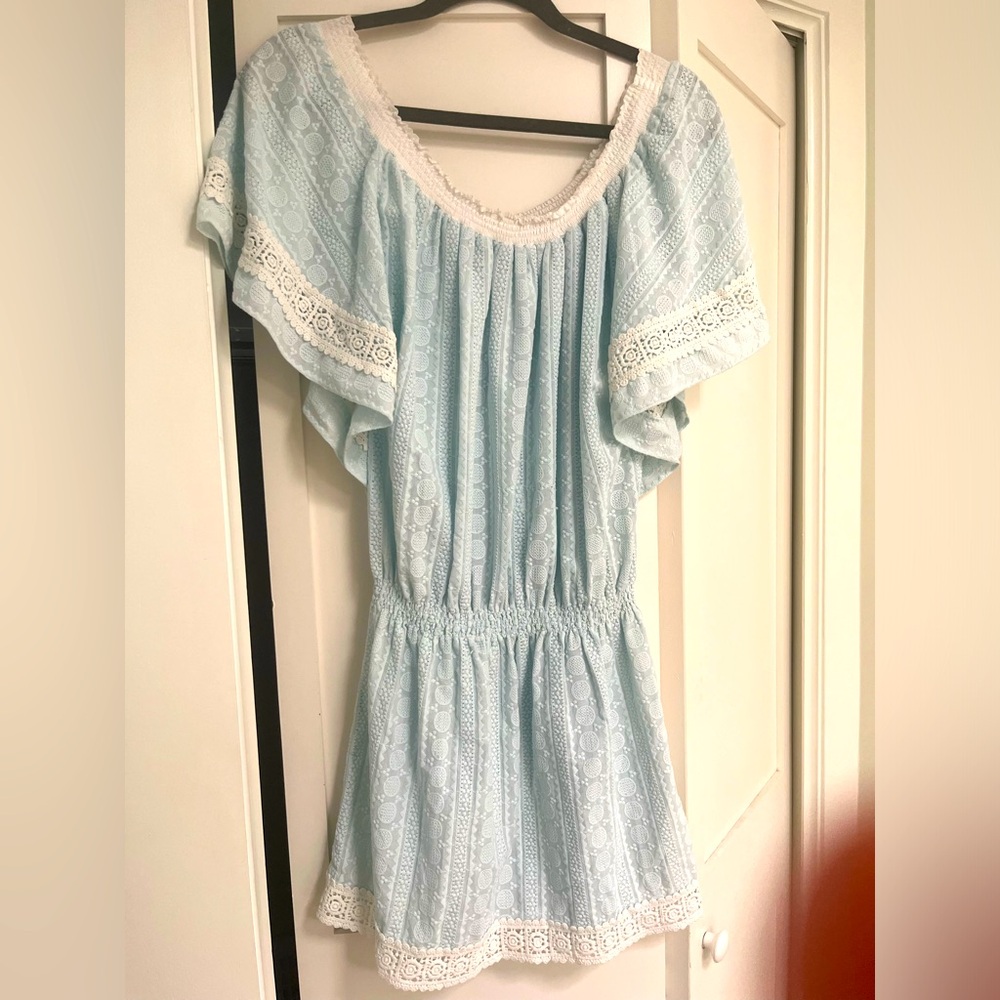 Melissa Odabash light blue and white beach cover up dress size small